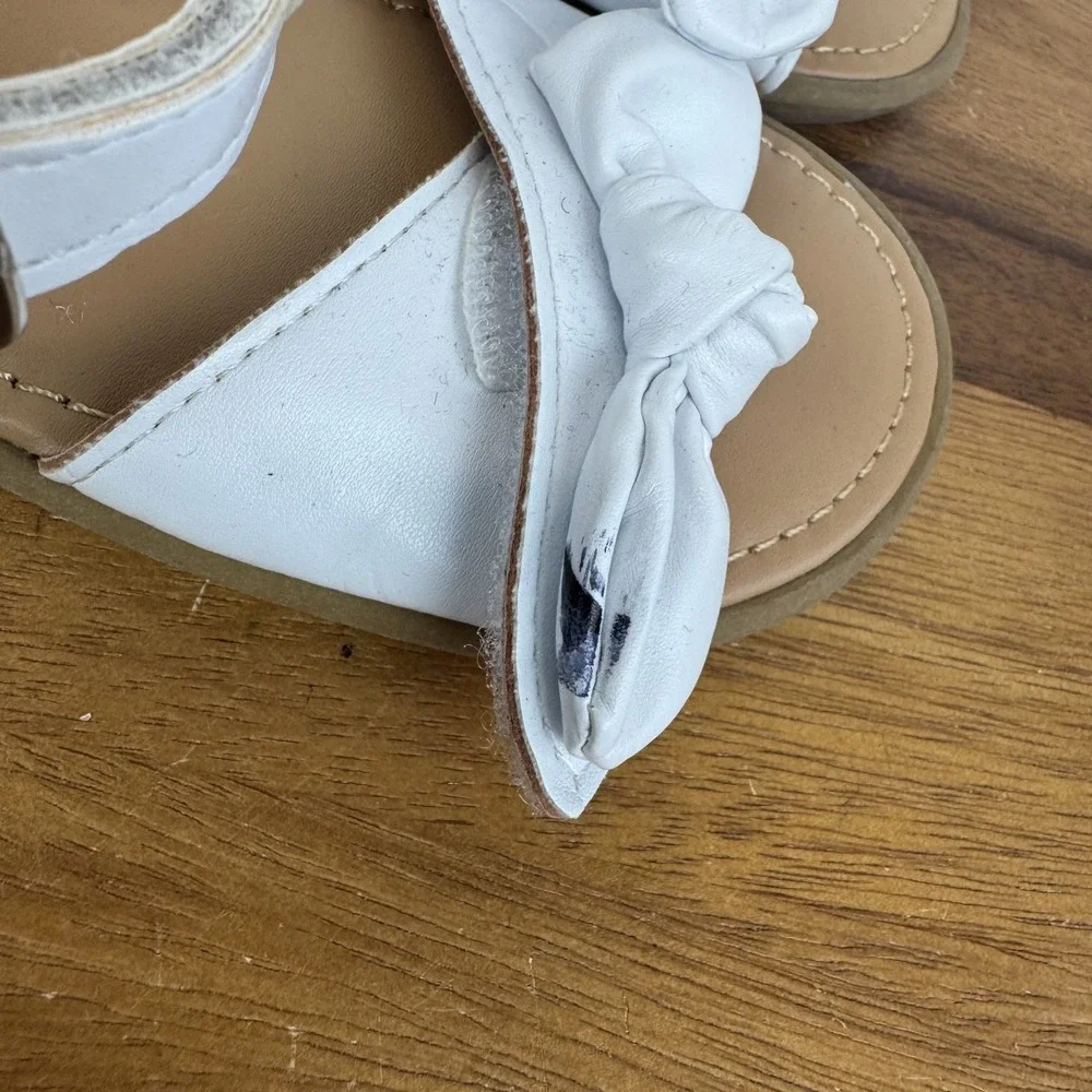 New NWOB Little Kids Girls Laura Ashley Bowknot Strappy White Sandals Size 11 C‎